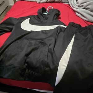 Black nike tracksuit size large